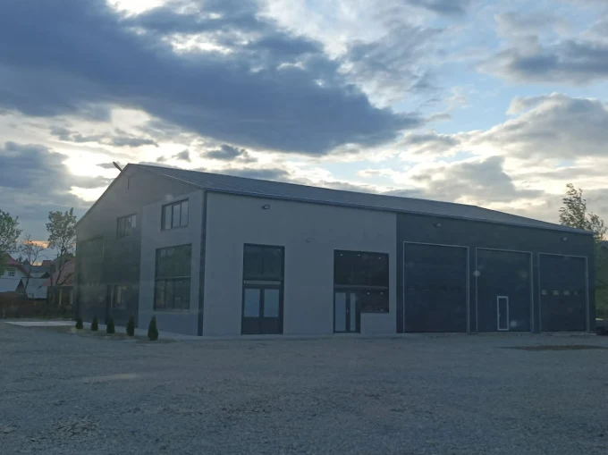 Unic Auto — fotografie 2
