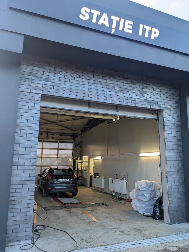 Auto Dinamic — fotografie 2
